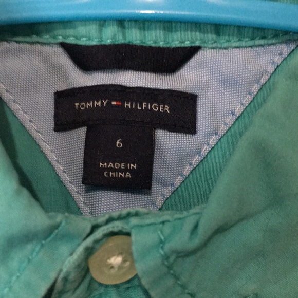 Boys bundle of 3 button down shirts - Picture 9 of 10